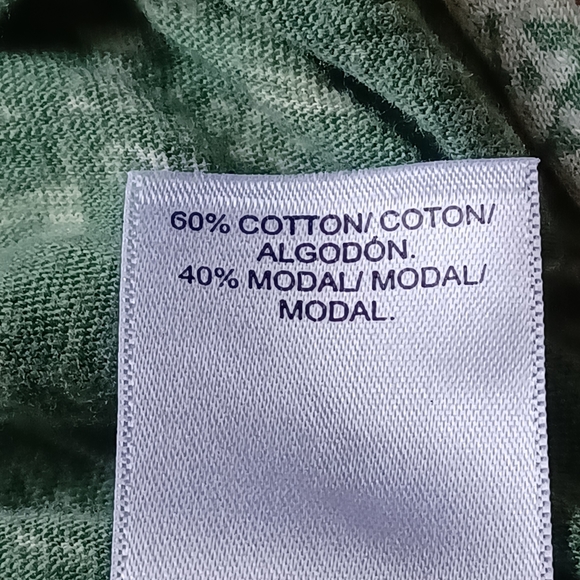 🍀 Lucky Brand Sleeveless Top Size M Green and Cream Floral Butterfly Pattern - Picture 8 of 12